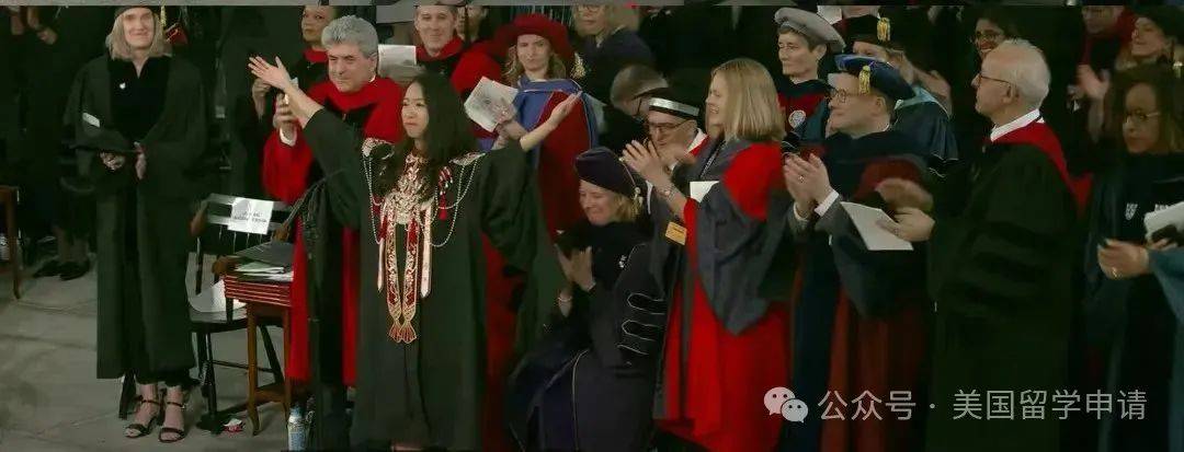 女生蒋雨融来自青岛英高毕业本科就读于杜克震撼全场！史上首位在哈佛毕业演讲的中国(图7)